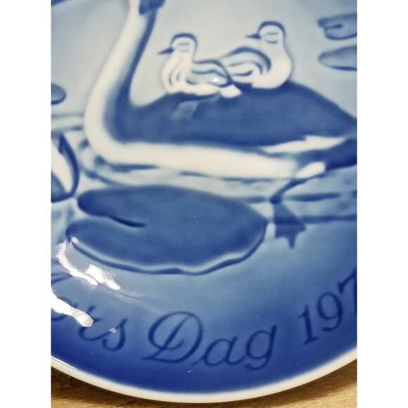 Royal Copenhagen Mother's Day 1978 Plate Porcelain Denmark Christmas Vintage - Picture 6 of 10